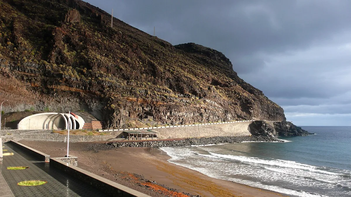 Timijiraque Playa y Túnel El Hierro