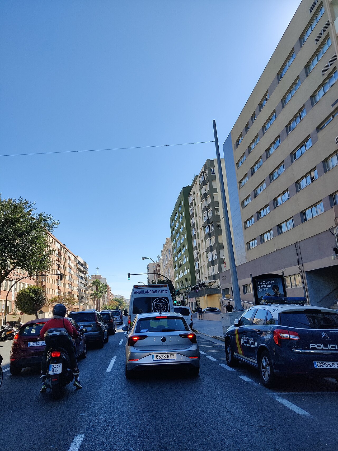 Edificio de Viviendas (Cádiz)